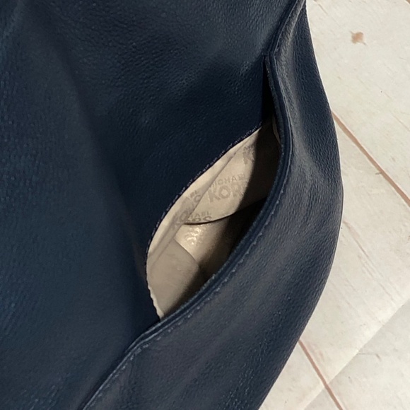 Michael Kors Fulton Navy Leather Hobo - Picture 13 of 16